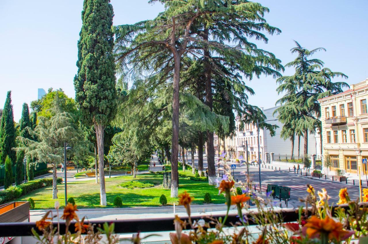 Atoneli Hotel Тбілісі Екстер'єр фото