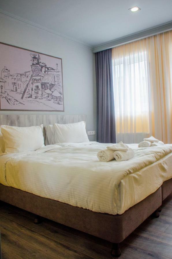 Atoneli Hotel Тбілісі Екстер'єр фото