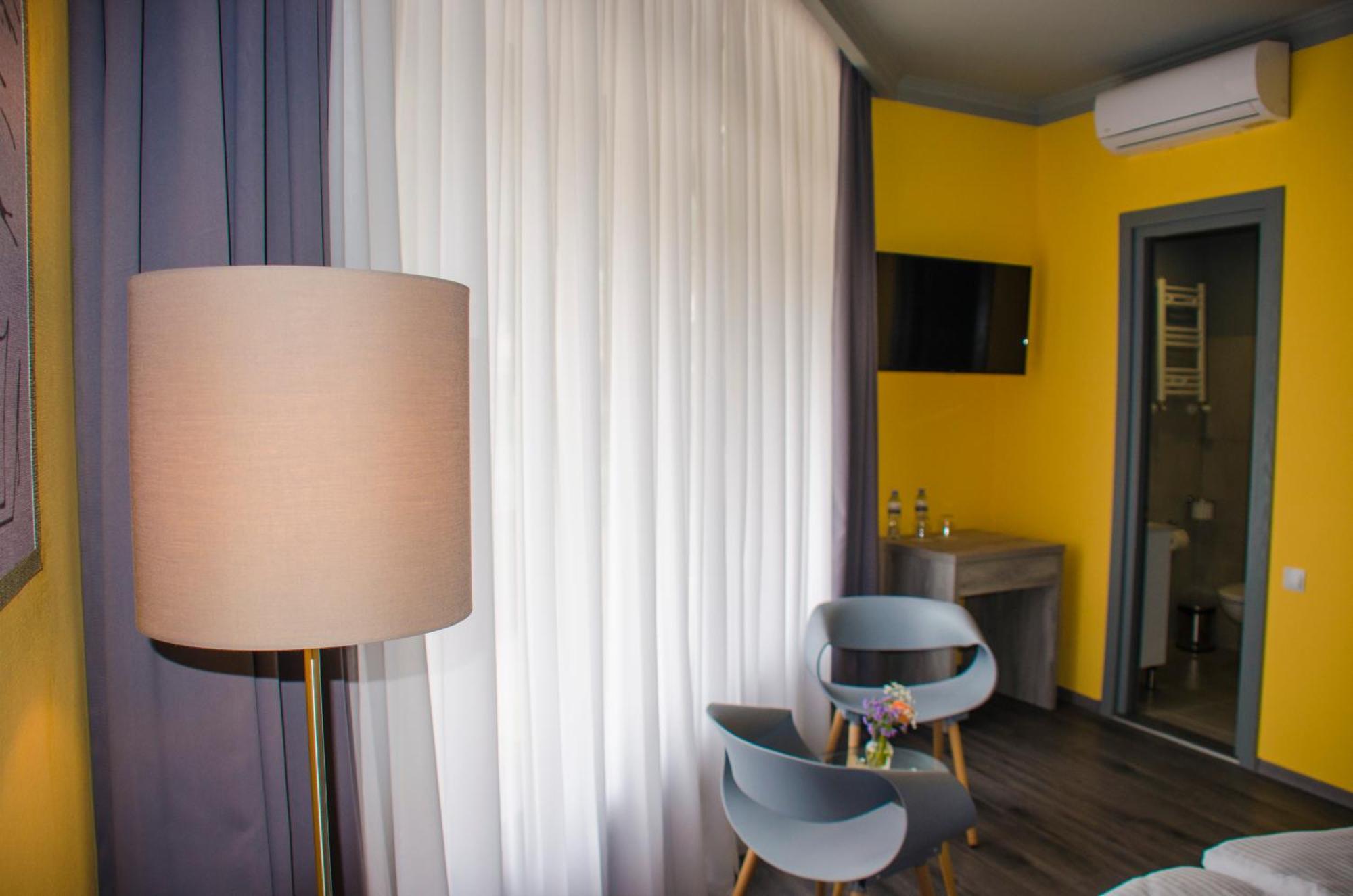 Atoneli Hotel Тбілісі Екстер'єр фото